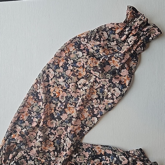 American Eagle Black Pastel Metallic Floral Ruffle Peasant Top S NWT - Picture 6 of 6